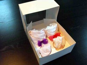 Cutie-de-carton-pentru-cadouri-bebelusi-3-1-300x225