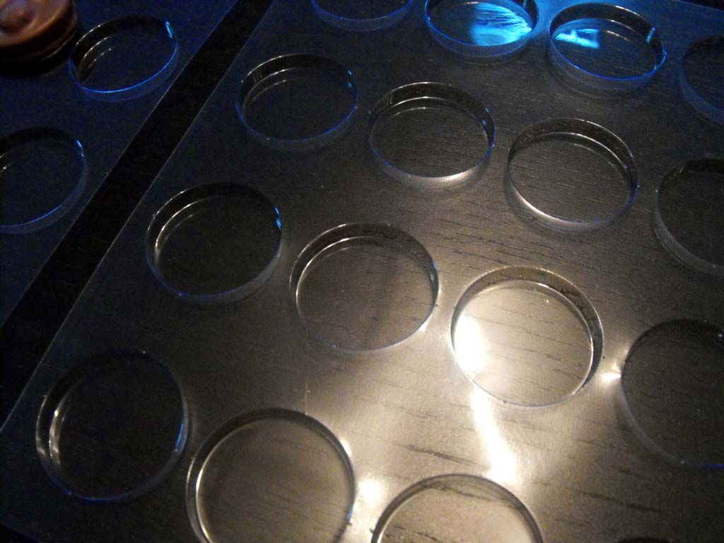 nforme plastic de turnat tabeletele de ciocolata